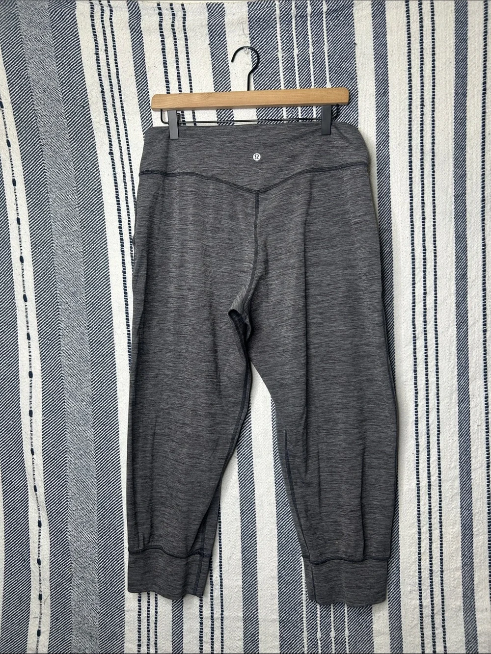 Lululemon Align Cropped Jogger